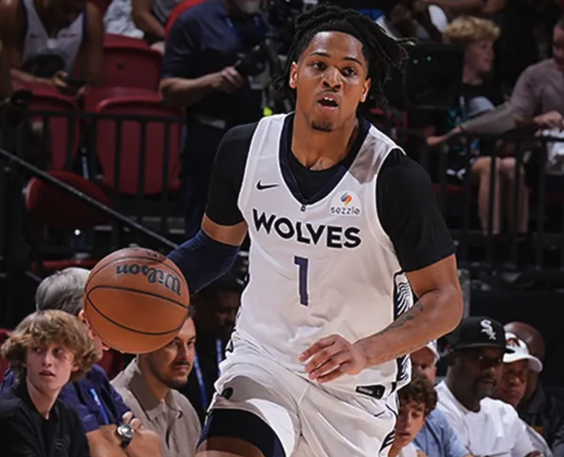 杨瀚森离队，青岛内线实力下滑，篮板保护成未来提升关键（杨瀚森离队致青岛内线下滑，未来提升篮板保护成关键）