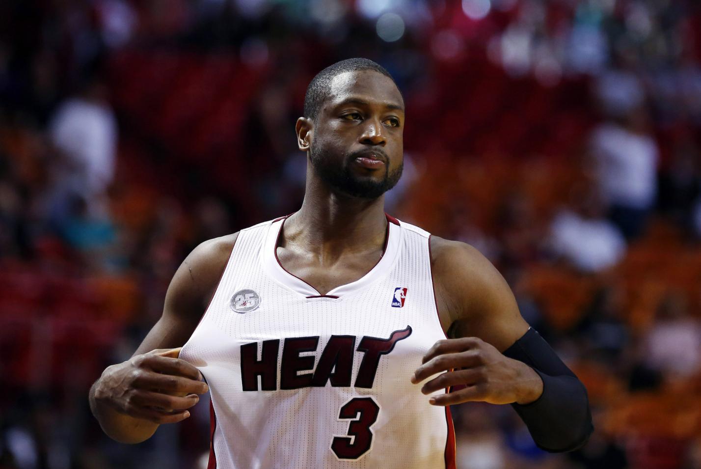 印度官员谈活动骚乱：将杜绝此类事件重演，向梅西及球迷致歉（印度官员回应活动骚乱：承诺防止再发生，向梅西和球迷致歉）