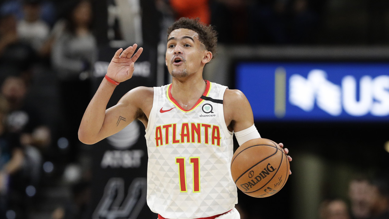 西甲爆大冷！9人皇马0-2竟不敌保级队！阿隆索怒批：裁判故意针对（西甲大冷门！皇马九人应战0-2负于保级队，阿隆索怒斥：裁判在针对）