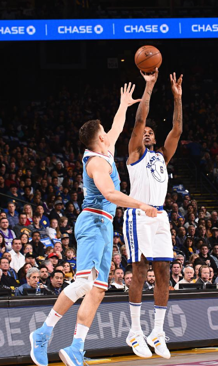 中足联发布2025职业联赛数据：中超场均净比赛时间上升7秒（中足联公布2025赛季职业联赛数据：中超场均净比赛时间增加7秒）