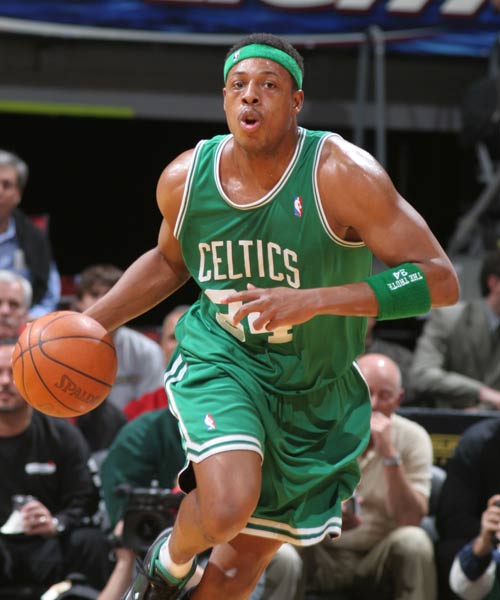 记者：德国足协内部有让诺伊尔回归的声音，需要纳帅主动出面（记者称德足协内部呼吁诺伊尔回归，仍需纳帅亲自出面推动）