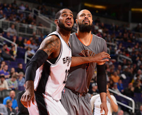 美记：字母哥24年曾遭遇相似伤病，导致错过季后赛（美记称字母哥2024遭遇类似伤病，缺席季后赛）