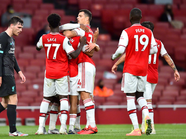 浓眉解析赢球关键：下半场复苏靠耐心，内线进攻是球队根基（浓眉剖析取胜关键：耐心助下半场回暖，内线进攻夯实球队根基）