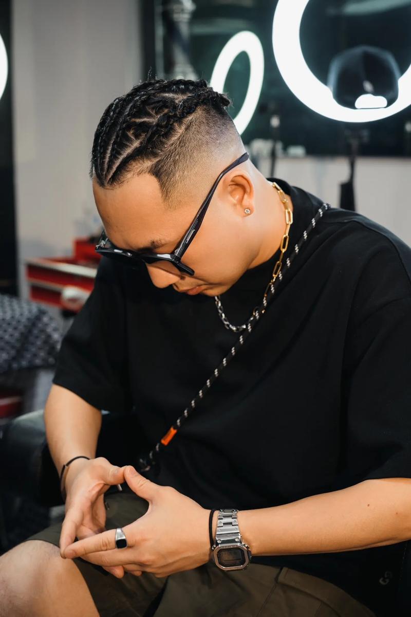 福克斯29+4险胜！灰熊24年选秀捡三宝，合砍60分，难耐杰克逊太软（福克斯29+4险胜！灰熊24届三新秀合砍60分，却无奈小贾伦-杰克逊太软）