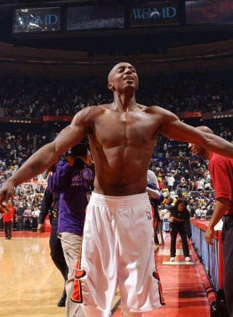 库威哈3大超级后卫，谁能拿30000分？一人板上钉钉，一人彻底没戏（库里、威少、哈登三大后卫谁能冲击3万分？一人稳了，一人无望）