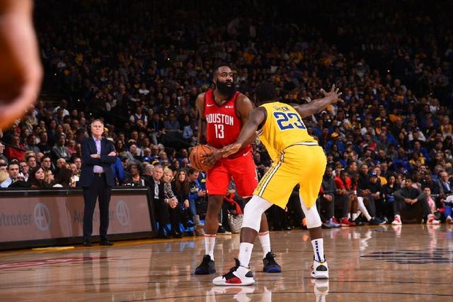 意媒：国米对马里奥-希拉兴趣强烈，准备冬窗报价2000万欧（意大利媒体：国际米兰看中马里奥-希拉，计划冬窗出价2000万欧元）