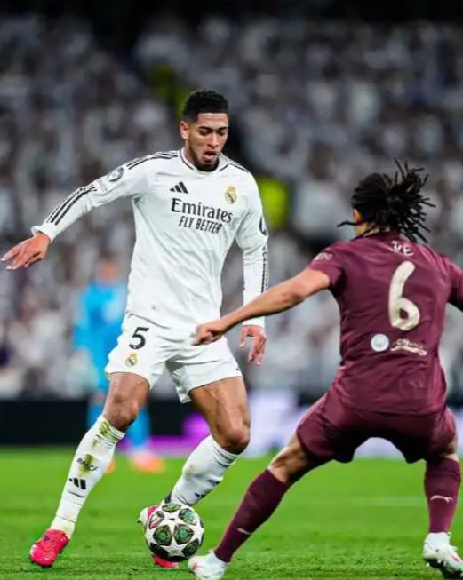 吴少聪女友晒足协杯冠军奖牌：男朋友带的苏州特产（吴少聪女友晒足协杯冠军奖牌：笑称男友带回的苏州特产）