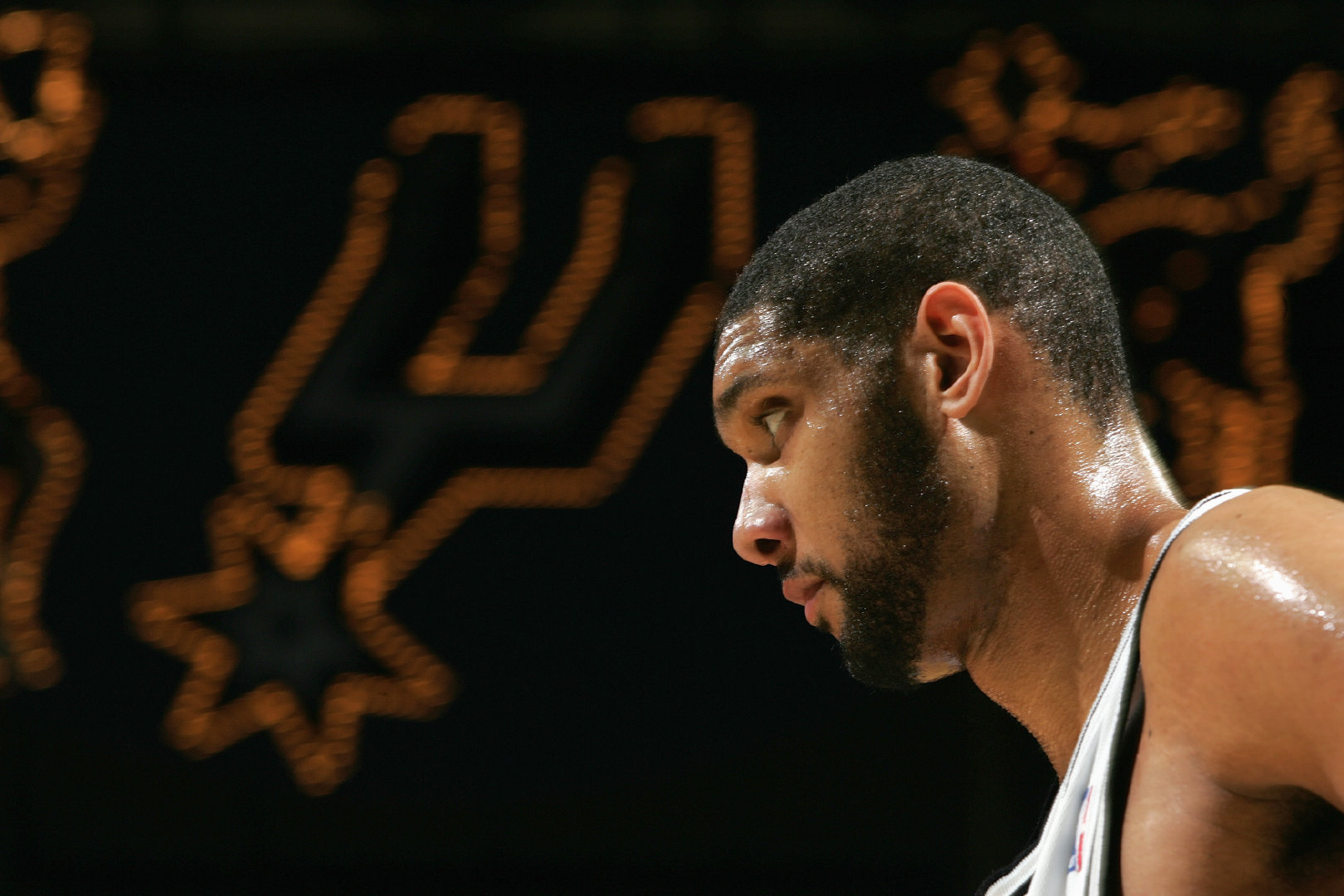 拉齐奥vs博洛尼亚：罗马尼奥利、贡多齐首发，奥尔索利尼、胡安-米兰达出战（拉齐奥迎战博洛尼亚：罗马尼奥利、贡多齐先发，奥尔索利尼与胡安-米兰达登场）