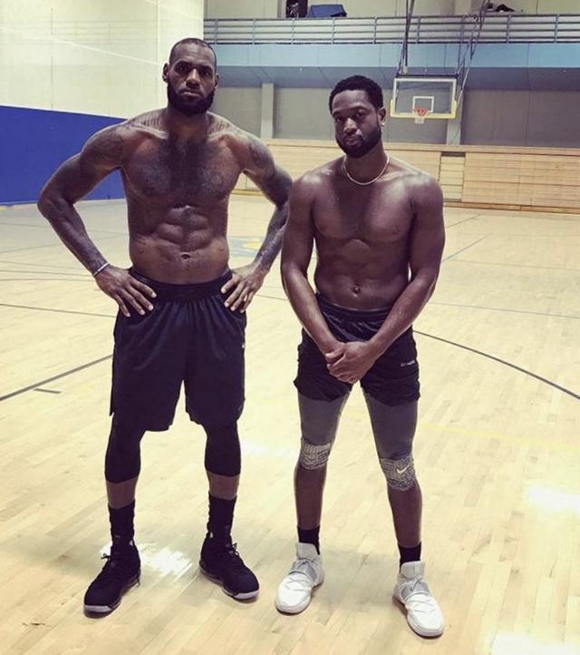 浓眉重返五号位！基德：他别无选择，为了球队他愿意付出一切（浓眉再次出任中锋！基德称其别无他选，愿为球队奉献一切）